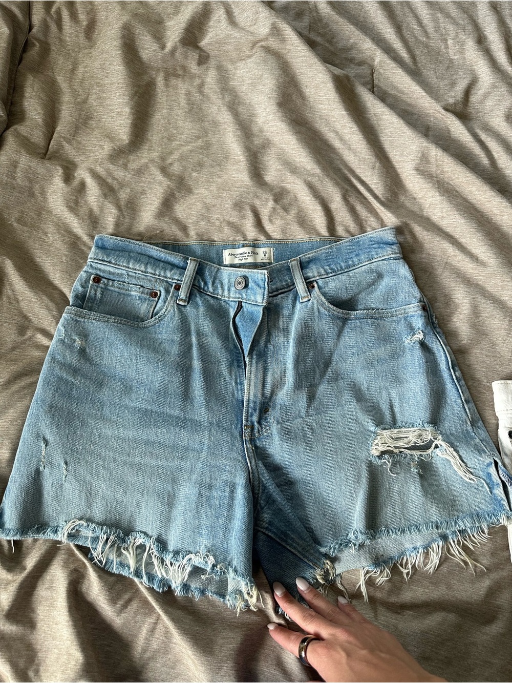 Abercrombie Curve Love denim shorts - Picture 2 of 12